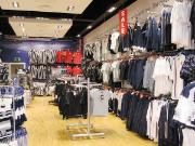 Freestanding Displays