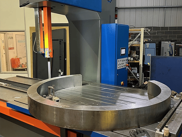 
Precision Sawing