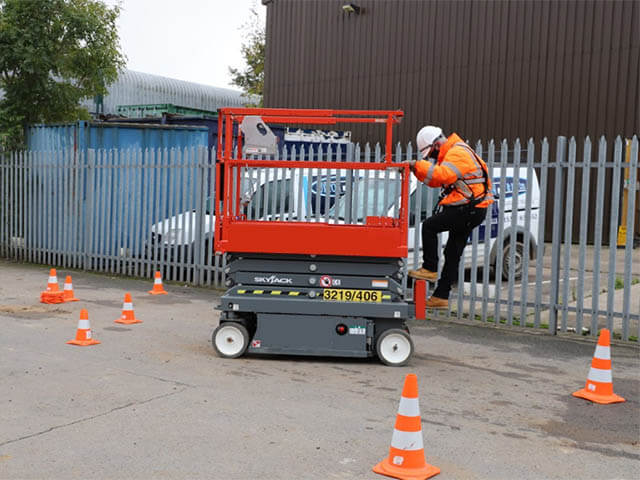 Powered Access & Personnel Lift Training