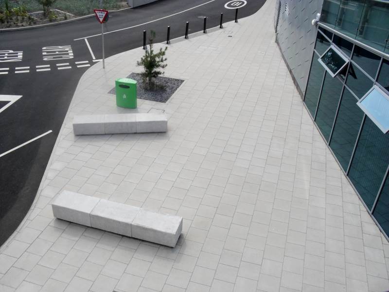 Saron commercial paving & concrete seating